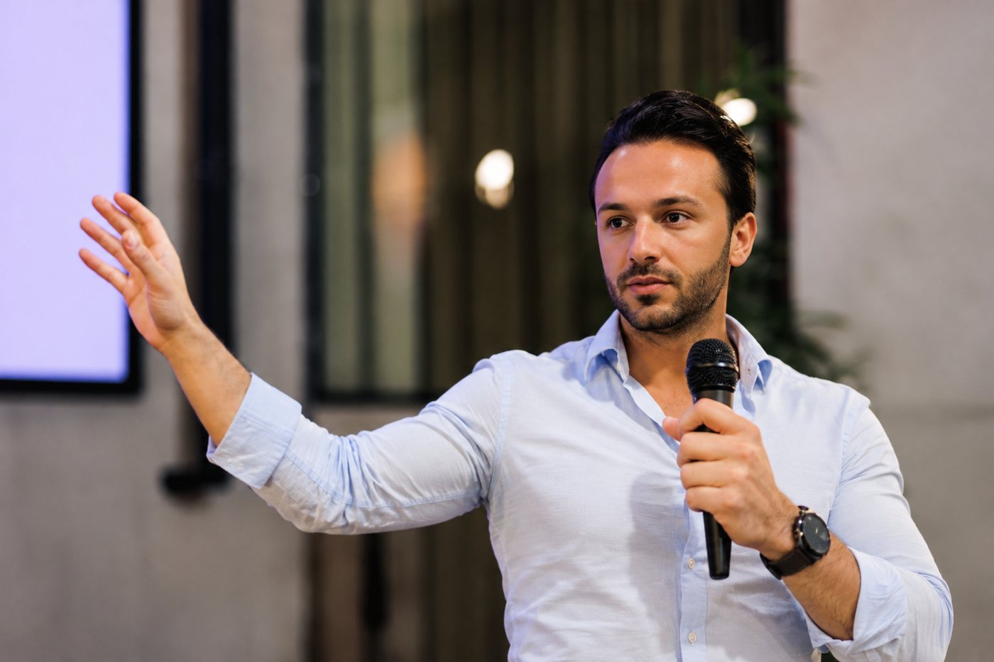 Ghatas von BGC Media bei einem Vortrag über Social Media